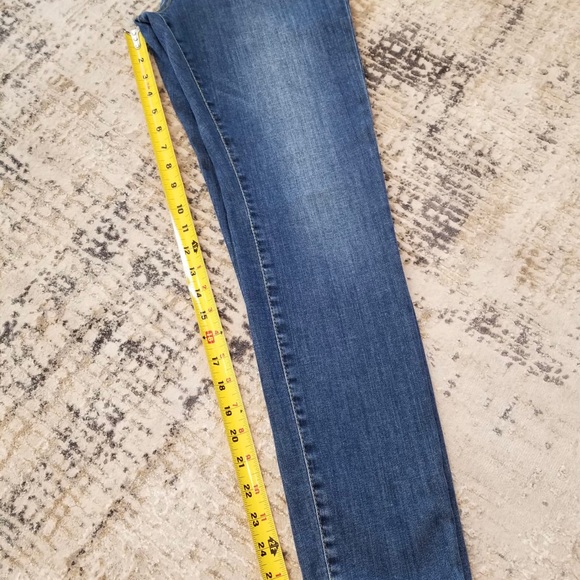 High Rise Slim Straight Jeans - Picture 5 of 5